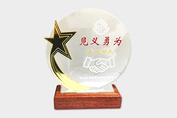 點贊丨“逆行”真英雄，救火顯擔當！